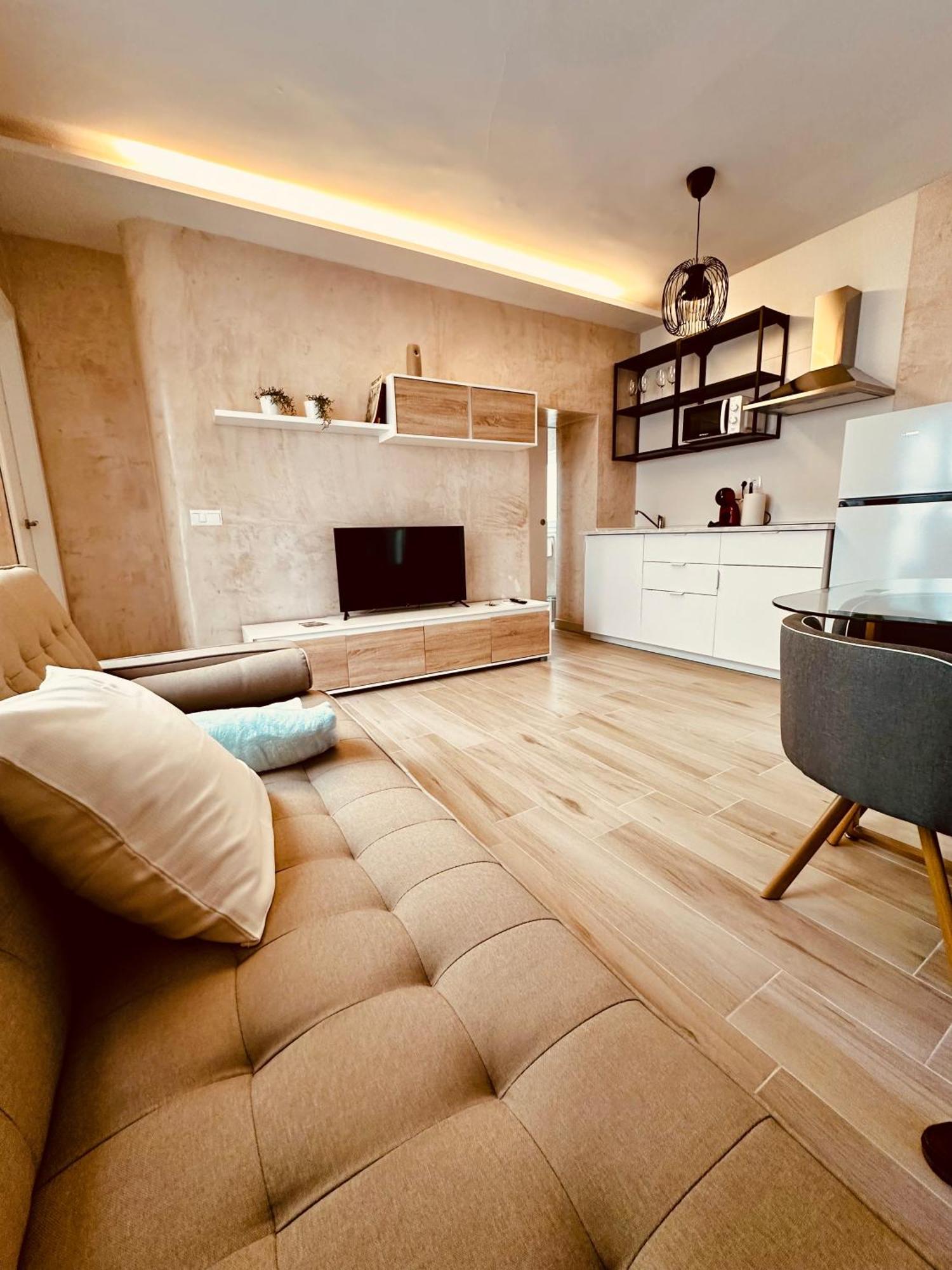 Cherry Deluxe Apartment 龙达 外观 照片