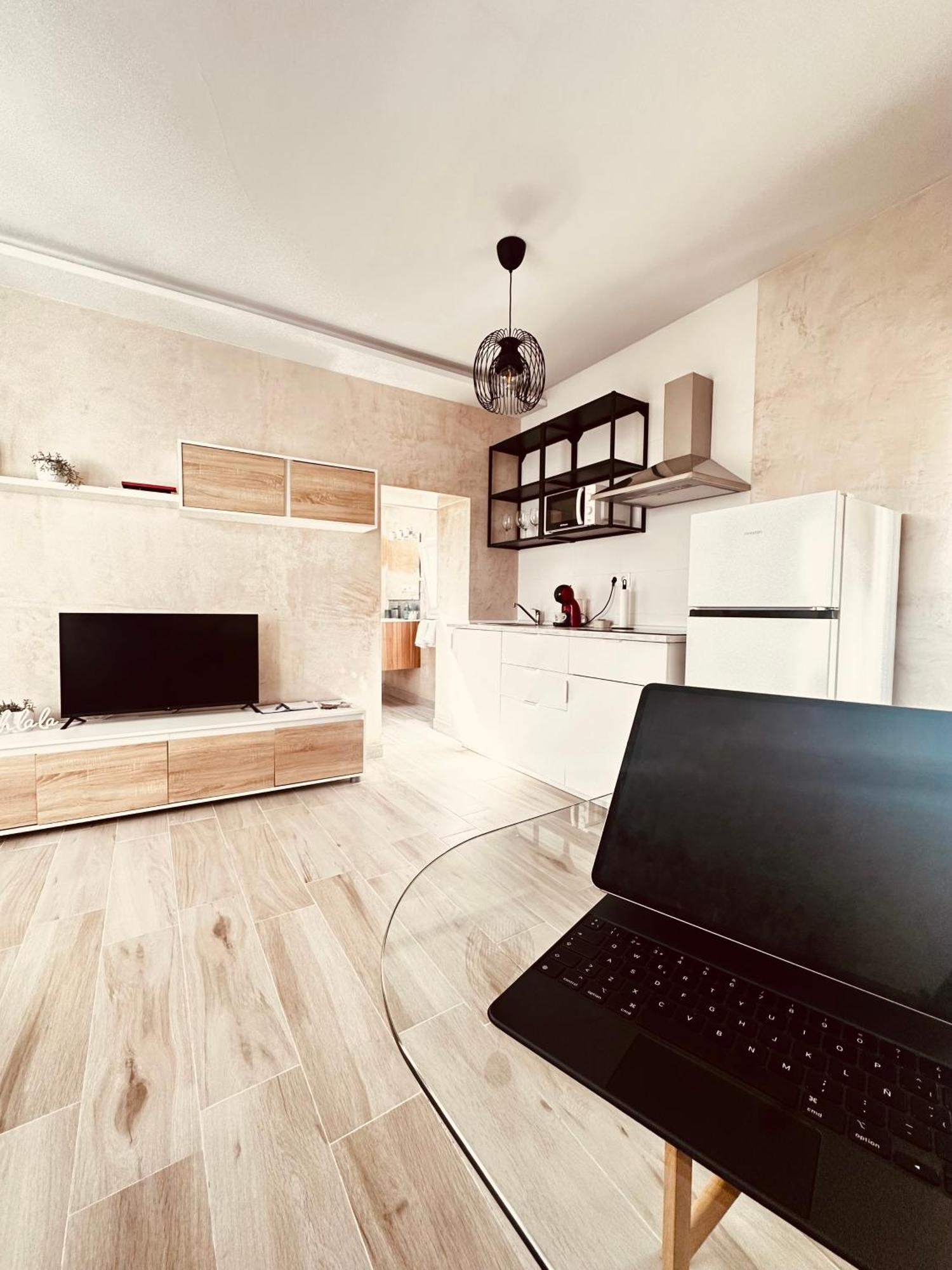 Cherry Deluxe Apartment 龙达 外观 照片
